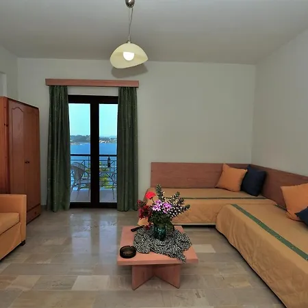 Vassilias Beach Hotel