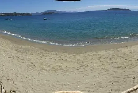 Vassilias Beach Hotel Hotel