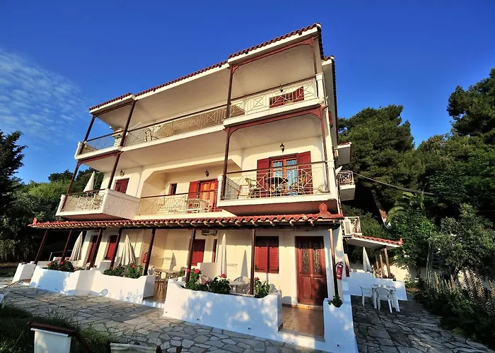 vassilias beach hotel *