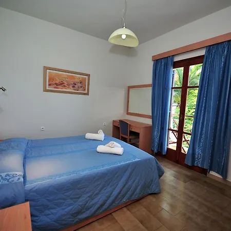 Vassilias Hotel *