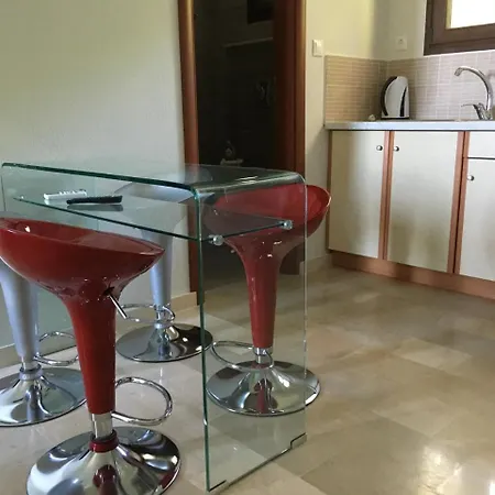 Vassilias Hotel *