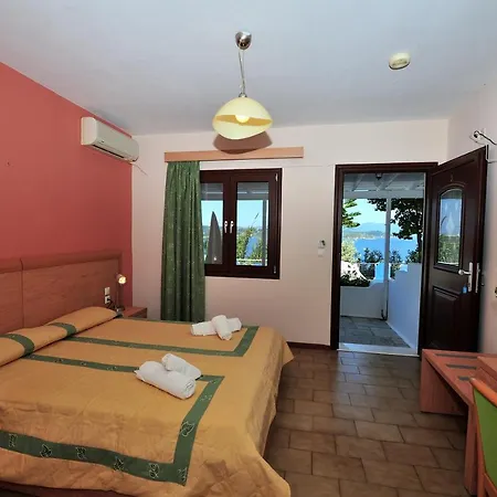 Vassilias Beach Hotel