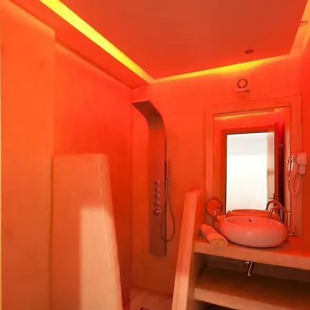 Vassilias Beach Hotel فندق فاسيلياس